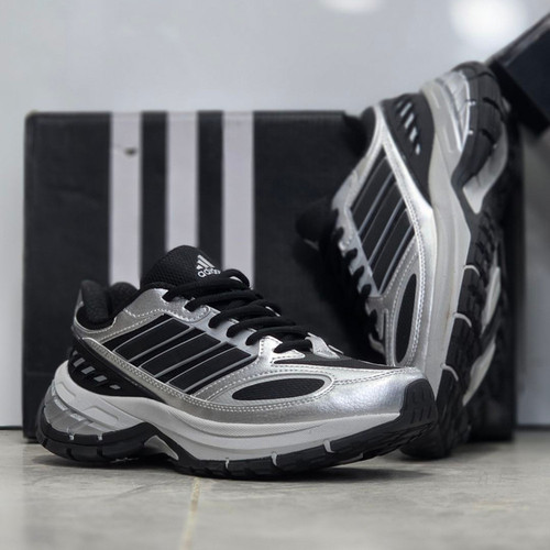 کتونی ویتنامی زنانه آدیداس مدل Adidas Response CL / ضمانت ویتنامی و کیفیت / فروش عمده و تک / سایز ۳۷ الی ۴۰