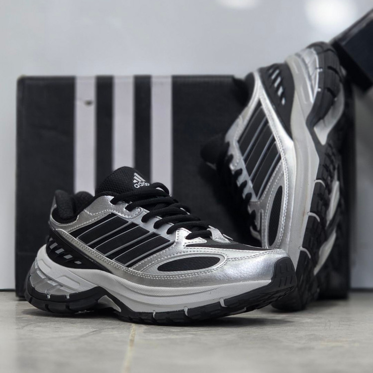 کتونی ویتنامی زنانه آدیداس مدل Adidas Response CL / ضمانت ویتنامی و کیفیت / فروش عمده و تک / سایز ۳۷ الی ۴۰