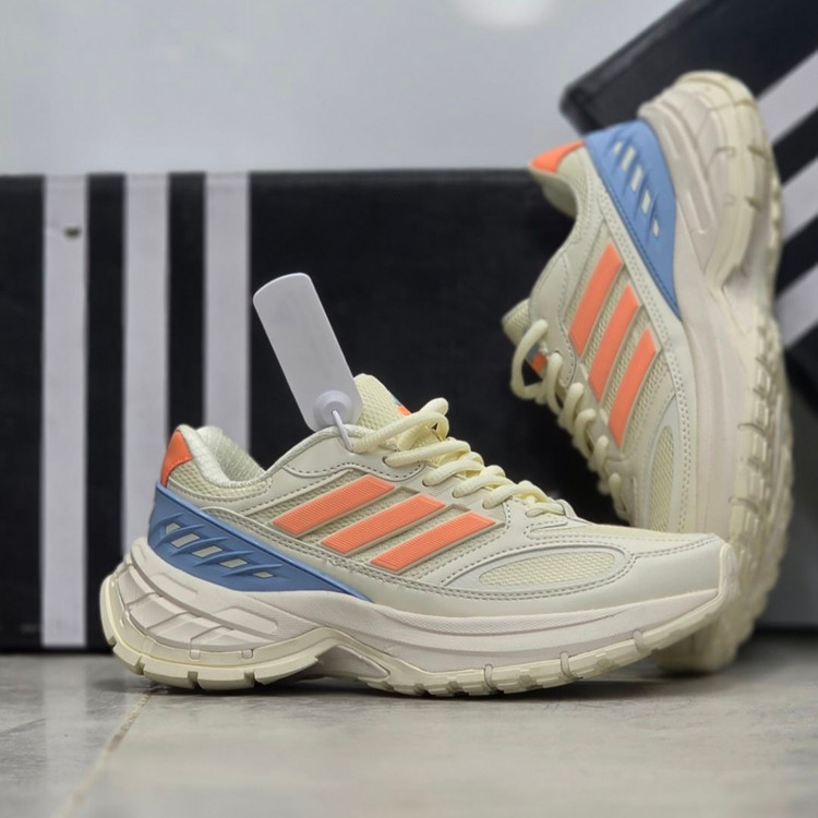 کتونی ویتنامی زنانه آدیداس مدل Adidas Response CL / ضمانت ویتنامی و کیفیت / فروش عمده و تک / سایز ۳۷ الی ۴۰