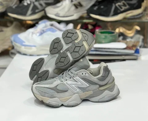 کتونی زنانه نیوبالانس مدل 9060 - وارداتی ویتنامی (کیفیت مستر کوالیتی) / سایز بندی 36 الی 40/ فروش تکی و عمده