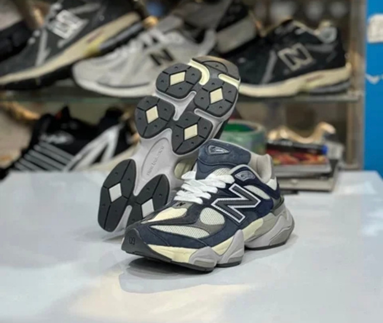 کتونی زنانه نیوبالانس مدل 9060 - وارداتی ویتنامی (کیفیت مستر کوالیتی) / سایز بندی 36 الی 40/ فروش تکی و عمده