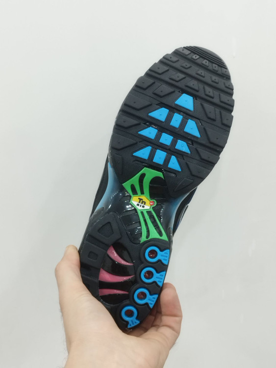 کتونی اسپرت نایک ایر مکس پلاس nike air max plus sesame / اصل ویتنام / کیفیت مستر کوالیتی / سایز ۴۰ الی ۴۵