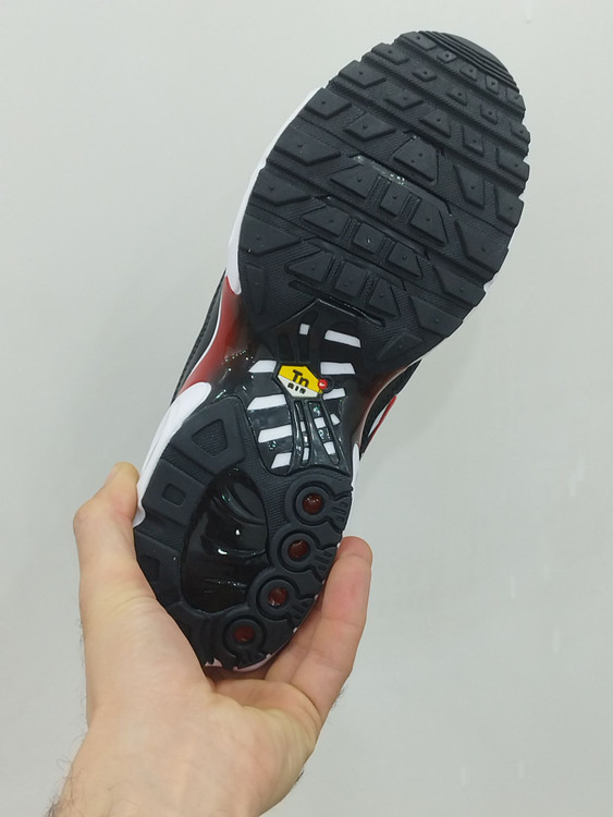 کتونی اسپرت نایک ایر مکس پلاس nike air max plus sesame / اصل ویتنام / کیفیت مستر کوالیتی / سایز ۴۰ الی ۴۵