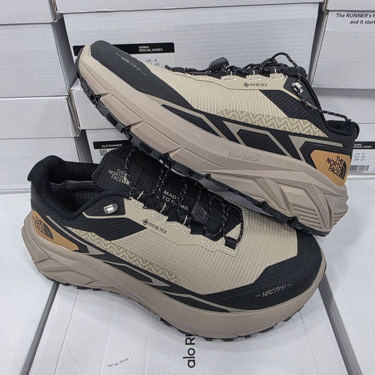 کتونی تریل رانینگ ویتنام نورث فیث the north face / ضد آب و گورتکس / زیره ویبرام / طبیعتگردی و شهری / ضمانت کیفیت کالا / سایز ۴۰ الی ۴۵