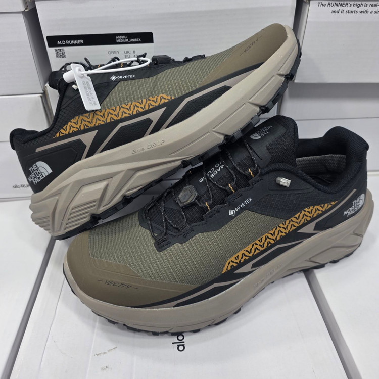 کتونی تریل رانینگ ویتنام نورث فیث the north face / ضد آب و گورتکس / زیره ویبرام / طبیعتگردی و شهری / ضمانت کیفیت کالا / سایز ۴۰ الی ۴۵