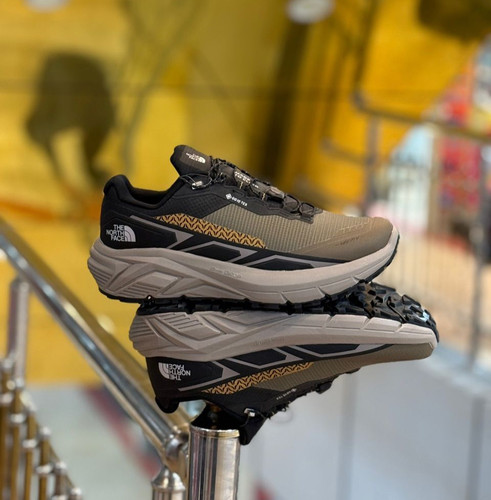 کتونی تریل رانینگ ویتنام نورث فیث the north face / ضد آب و گورتکس / زیره ویبرام / طبیعتگردی و شهری / ضمانت کیفیت کالا / سایز ۴۰ الی ۴۵