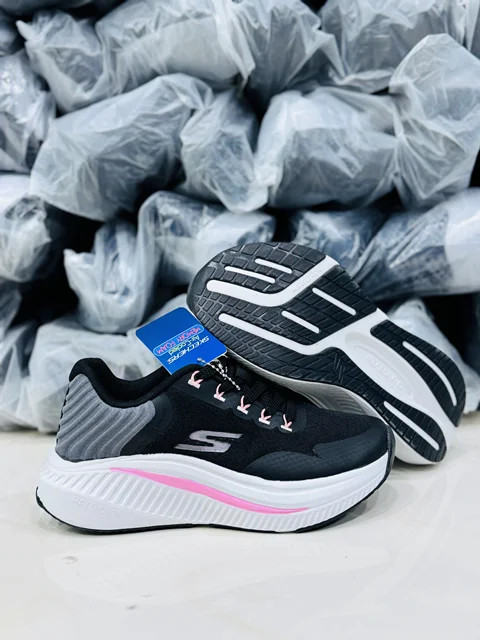 کتونی اسکیچرز زنانه مکس کوشن مستر کوالیتی |سایز۳۷تا۴۰|skechers max cushion