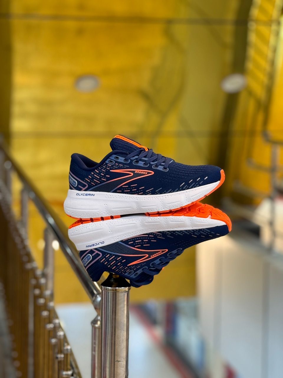 کتونی بروکس گلیسرین ۲۰/BROOKS GLYCERIN 20 /ساخت ویتنام/ سایز۴۰ الی ۴۵/فروش تکی و عمده بالاترین کیفیت درجه ۱