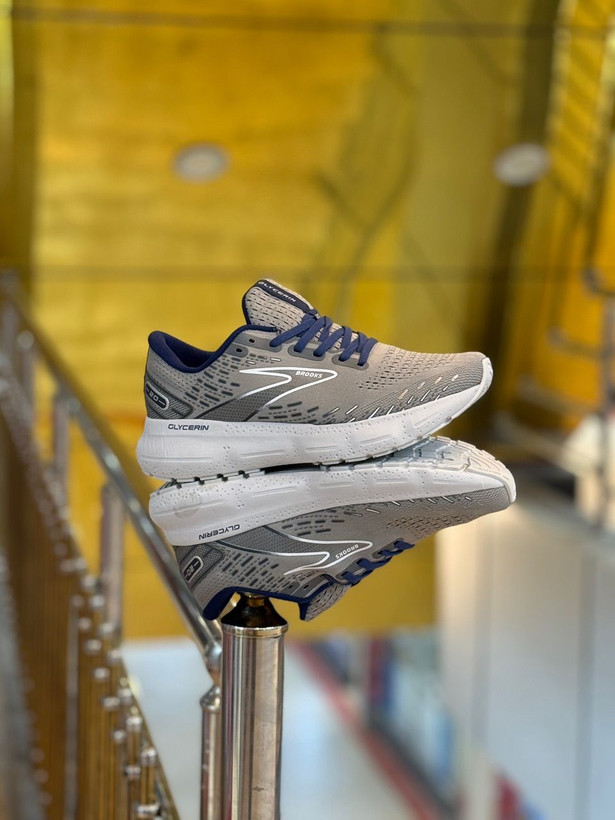 کتونی بروکس گلیسرین ۲۰/BROOKS GLYCERIN 20 /ساخت ویتنام/ سایز۴۰ الی ۴۵/فروش تکی و عمده بالاترین کیفیت درجه ۱