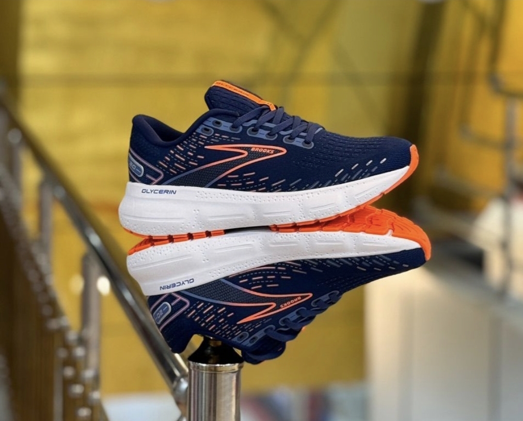 کتونی بروکس گلیسرین ۲۰/BROOKS GLYCERIN 20 /ساخت ویتنام/ سایز۴۰ الی ۴۵/فروش تکی و عمده بالاترین کیفیت درجه ۱