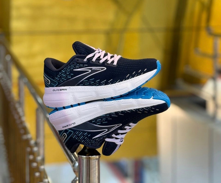 کتونی بروکس گلیسرین ۲۰/BROOKS GLYCERIN 20 /ساخت ویتنام/ سایز۴۰ الی ۴۵/فروش تکی و عمده بالاترین کیفیت درجه ۱