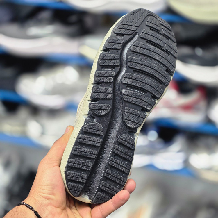 کتونی رانینگ و پیاده روی وارداتی بروکس گاست مکس ۲ Brooks ghost max 2 / اصل ویتنام / سایز ۴۰ ۴۱ ۴۲ ۴۳ ۴۴ ۴۵