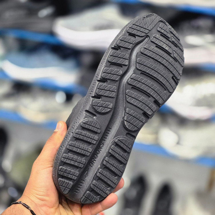 کتونی رانینگ و پیاده روی وارداتی بروکس گاست مکس ۲ Brooks ghost max 2 / اصل ویتنام / سایز ۴۰ ۴۱ ۴۲ ۴۳ ۴۴ ۴۵