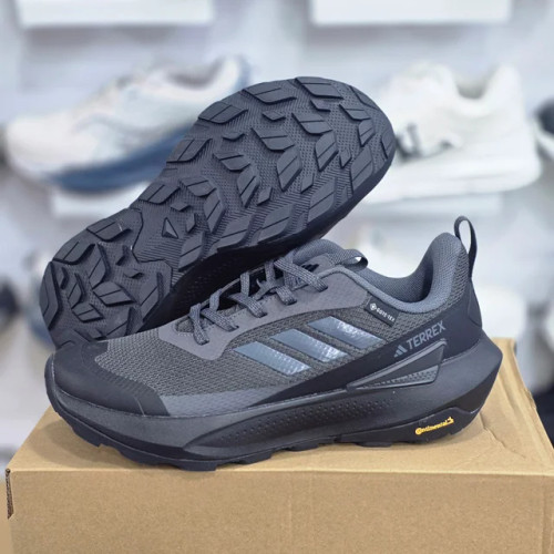 آدیداس تیرکس مدل گورت adidas terrex ساخت ویتنام وارداتی سایز 40تا45 کیفیت مستر کوالیتی A ضمانت کیفیت و اصالت