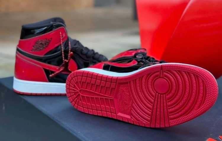 کتونی نایک ایر جردن Nike Air jordan ساخت ویتنام سایز ۴۰الی ۴۵فروش تکی و عمده ضمانت کالا