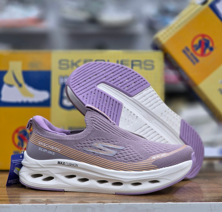 کتونی اسکیچرز اسلیپ اینس/Skechers slip ins/ساخت ویتنام/سایز ۴۰الی۴۵/فروش ویژه تکی و عمده