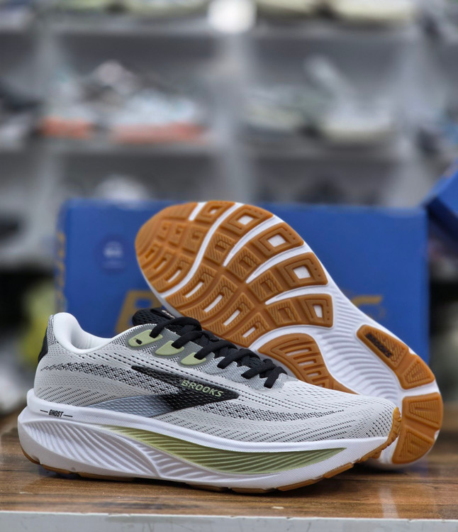 کتونی بروکس گاست 1۷ /Brooks Ghost 17/سایز ۴۰ الی ۴۵/ساخت ویتنام/فروش ویژه تکی و عمده/ضمانت و کیفیت کالا