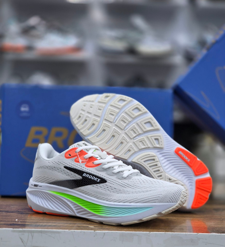 کتونی بروکس گاست 1۷ /Brooks Ghost 17/سایز ۴۰ الی ۴۵/ساخت ویتنام/فروش ویژه تکی و عمده/ضمانت و کیفیت کالا