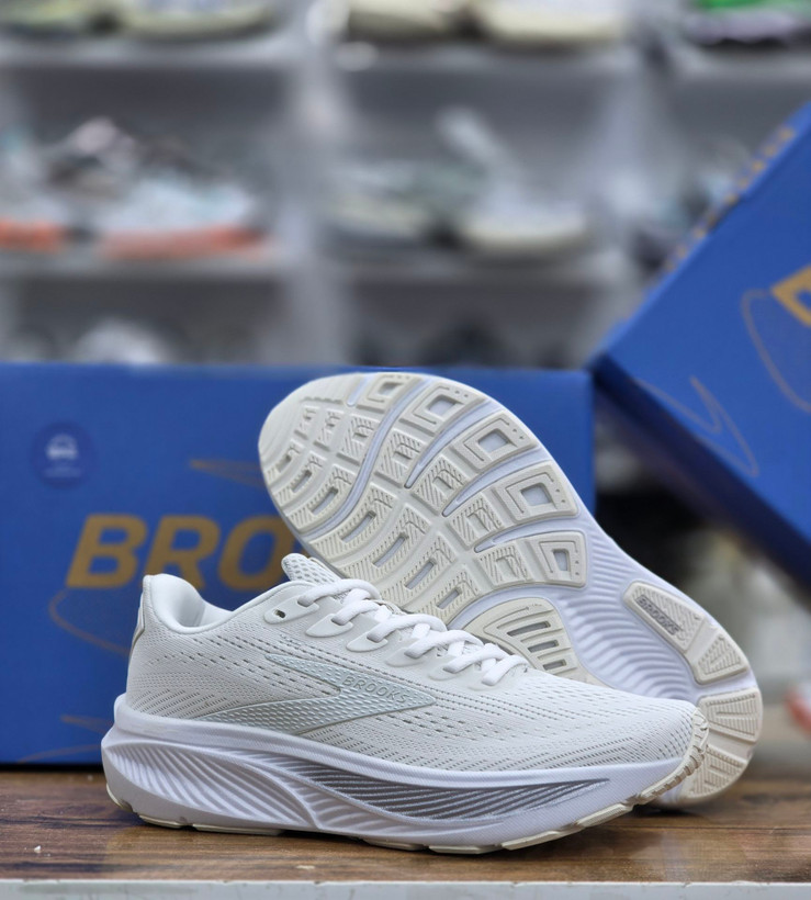 کتونی بروکس گاست 1۷ /Brooks Ghost 17/سایز ۴۰ الی ۴۵/ساخت ویتنام/فروش ویژه تکی و عمده/ضمانت و کیفیت کالا