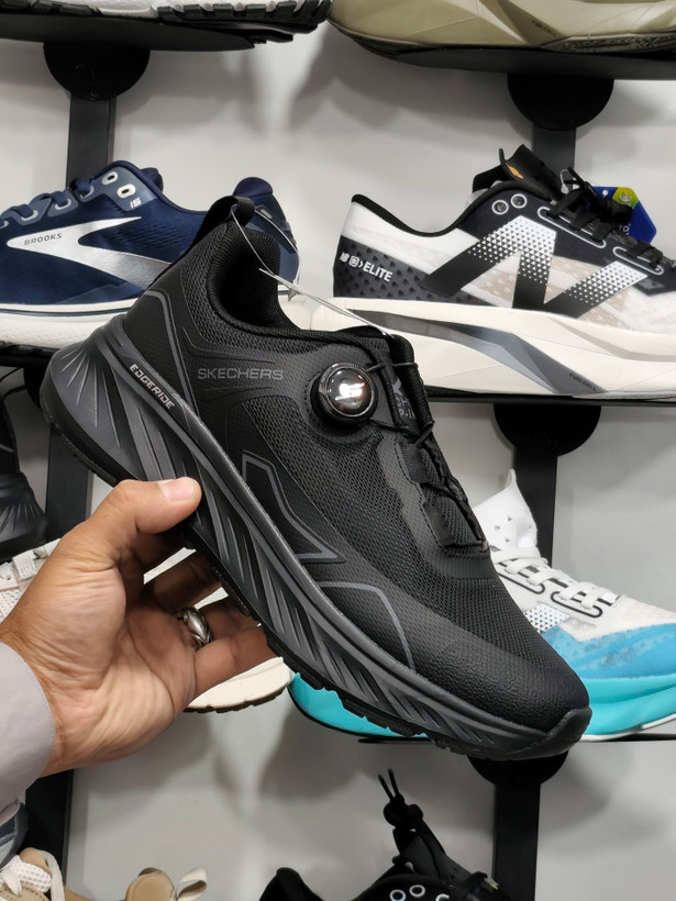 کتونی اسکیچرز بند دیسکی طبی مخصوص کمر درد و پا درد /سایز 40 الی 45/Skechers Vietnam/ساخت ویتنام/فروش ویژه تکی و عمده