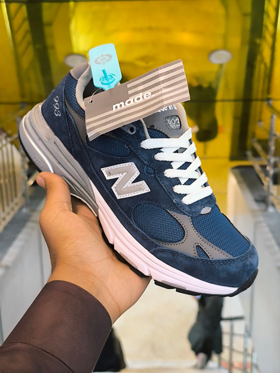 کتونی نیوبالانس ۹۹۳ Newbalance 993 made in USA ،سایز ۴۰ تا۴۵فروش تکی و عمده. پایین ترین قیمت در ایران
