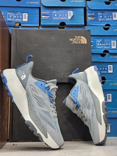 کتونی نورث فیس آلتامسا ۵۰۰ / سایز ۴۰ الی ۴۵ / ساخت ویتنام/North Face Altamesa 500 / ضمانت کالا