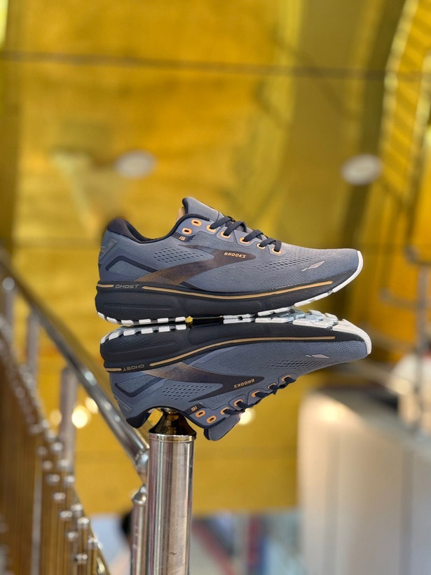 بروکس گاست 15/Brooks Ghost15/ساخت ویتنام/سایز۳۶الی ۴۵/ بالاترین کیفیت وارداتی/فروش تکی و عمده
