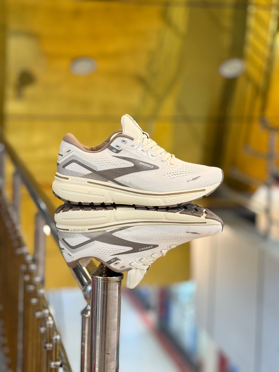 بروکس گاست 15/Brooks Ghost15/ساخت ویتنام/سایز۳۶الی ۴۵/ بالاترین کیفیت وارداتی/فروش تکی و عمده