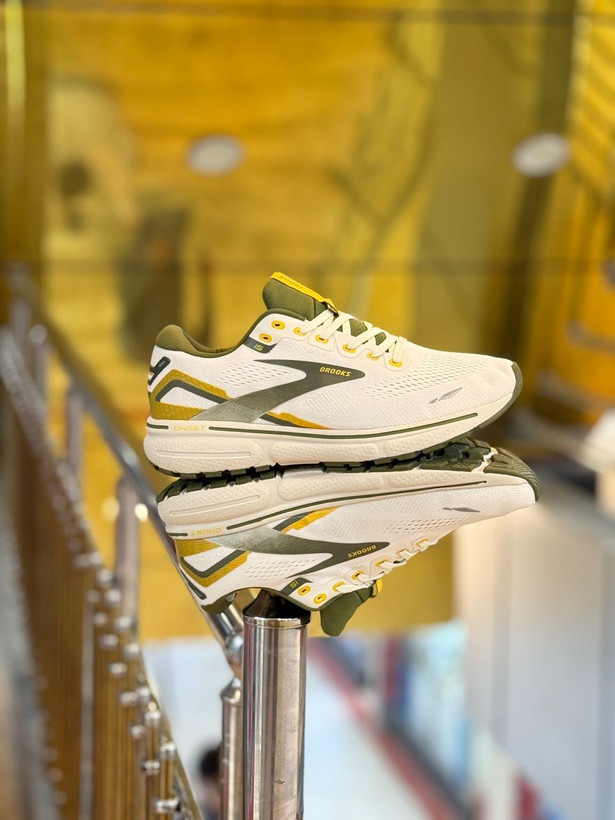 بروکس گاست 15/Brooks Ghost15/ساخت ویتنام/سایز۳۶الی ۴۵/ بالاترین کیفیت وارداتی/فروش تکی و عمده