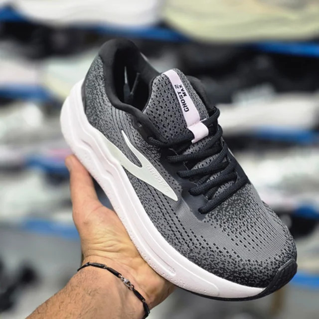 کتونی رانینگ و پیاده روی وارداتی بروکس گاست مکس ۲/ Brooks ghost max 2 / اصل ویتنام / سایز40/45