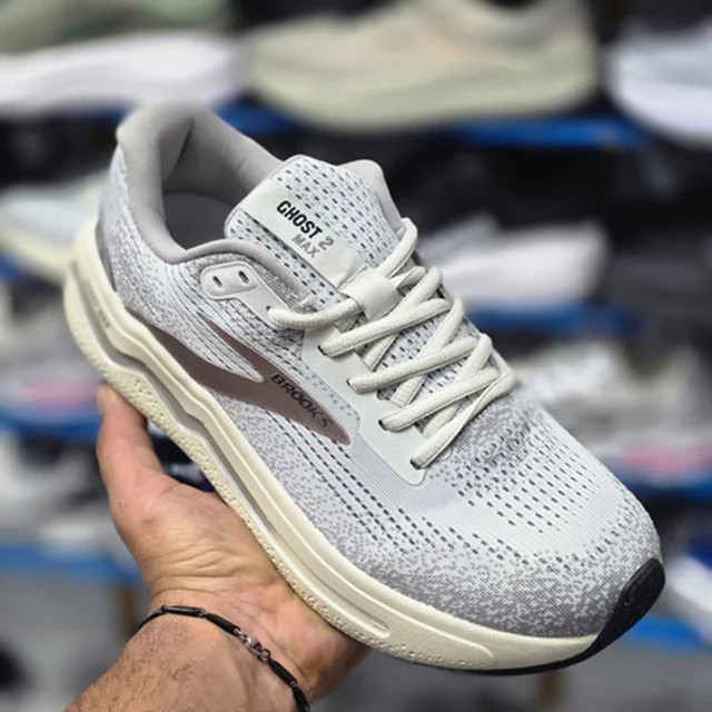 کتونی رانینگ و پیاده روی وارداتی بروکس گاست مکس ۲/ Brooks ghost max 2 / اصل ویتنام / سایز40/45 فروش تکی و عمده