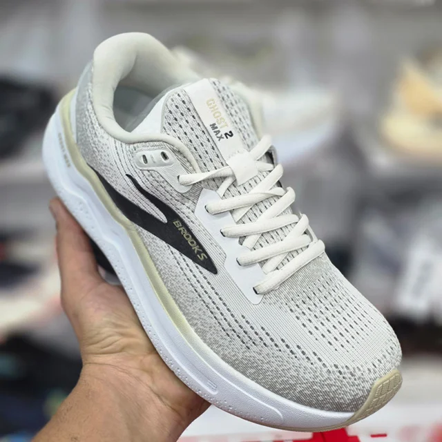 کتونی رانینگ و پیاده روی وارداتی بروکس گاست مکس ۲/ Brooks ghost max 2 / اصل ویتنام / سایز40/45