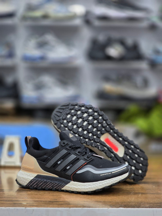 کتونی آدیداس اولترا بوست/ سایز ۳۶ ۳۷ ۳۸ ۳۹ ۴۰ / ساخت ویتنام / Adidas ultraboost All Terrain vietnam