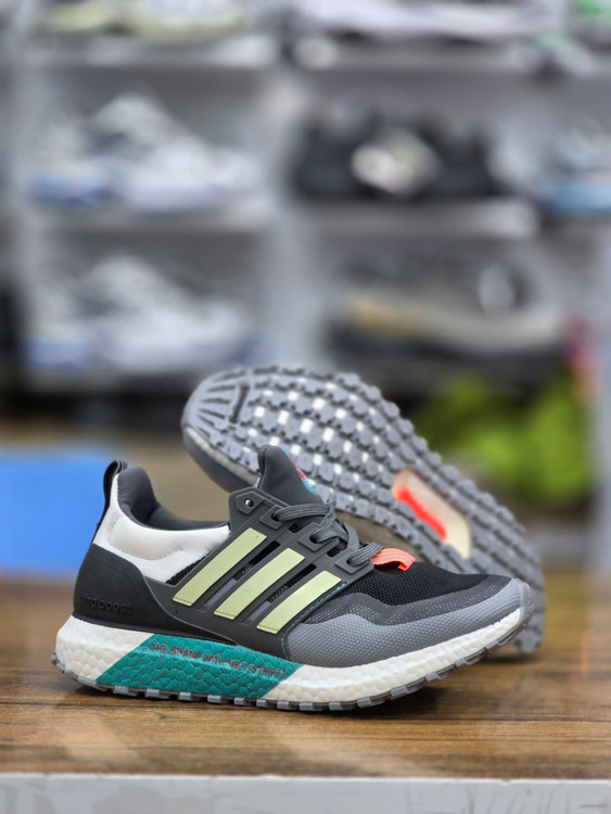کتونی آدیداس اولترا بوست/ سایز ۳۶ ۳۷ ۳۸ ۳۹ ۴۰ / ساخت ویتنام / Adidas ultraboost All Terrain vietnam