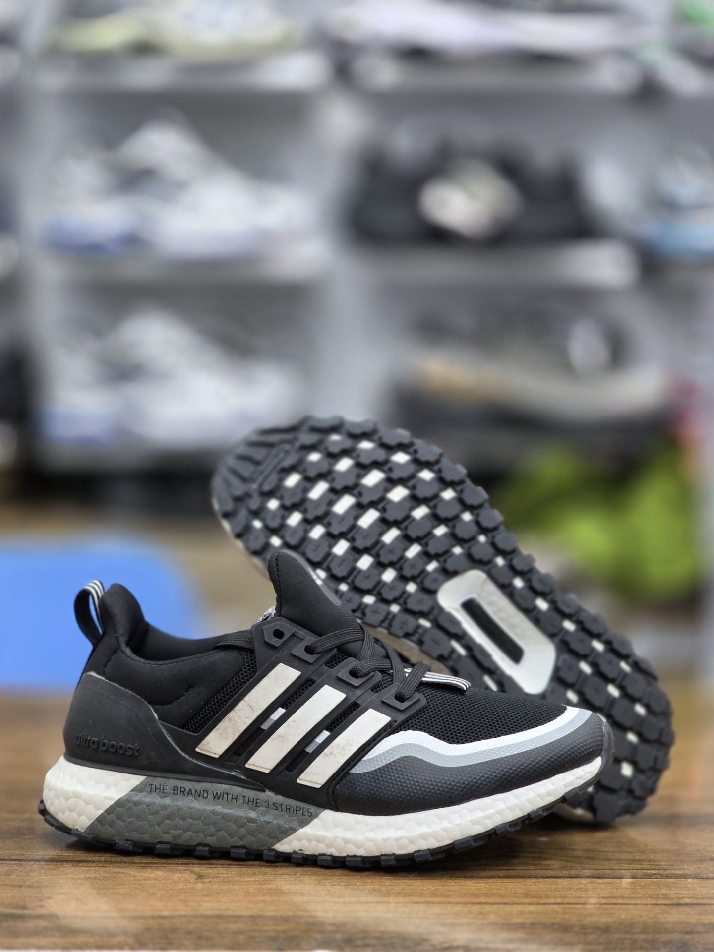 کتونی آدیداس اولترا بوست/ سایز ۳۶ ۳۷ ۳۸ ۳۹ ۴۰ / ساخت ویتنام / Adidas ultraboost All Terrain vietnam