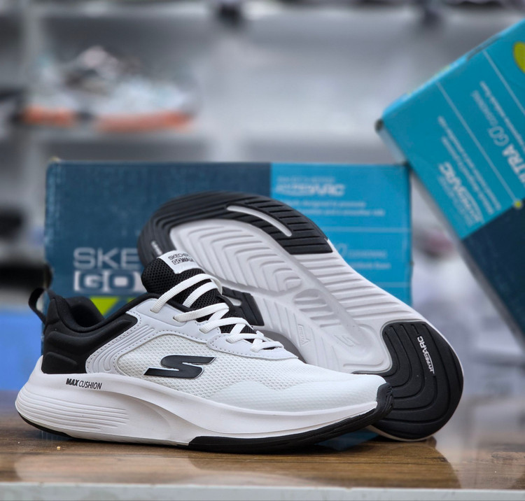 کتونی مسترکوالیتی اسکیچرز مکس کوشن/ Skechers Max Cushioning / سایز 40 الی 45/ ساخت ویتنام/ ضمانت کالا