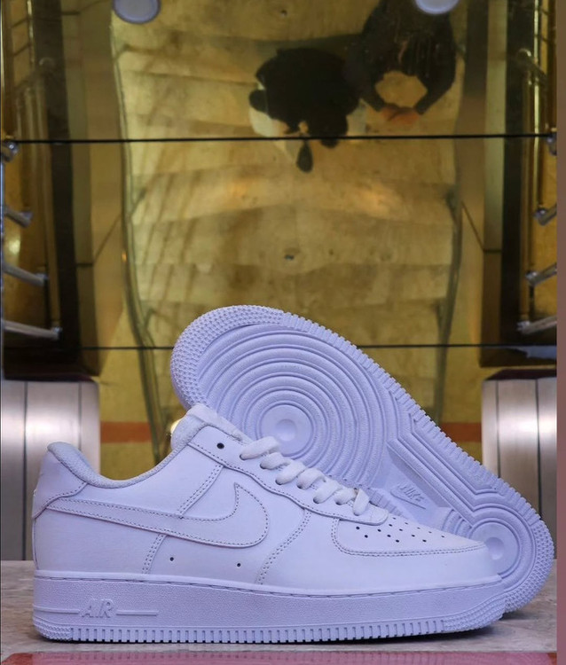 کتونی نایک ایرفورس مستر کوالیتی سایزبندی کامل 40 تا 45 ساخت ویتنامNike Airforce 1 رنگ سفید کلاسیک تضمین کیفیت کالا