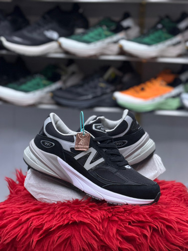 کتونی مسترکوالیتی نیوبالانس ۹۹۰ newbalance 990 / کیفیت مسترکوالیتی / ضمانت کالا ۲۰۲۵ / سایز ۴۰ الا ۴۵