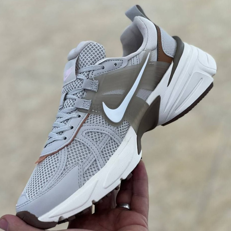 کتونی ویتنامی نایک کشلون وی تو کی ساخت ویتنام باجعبه Nike V2k Run سایز ۴۰ الی ۴۵، فروش تکی و عمده