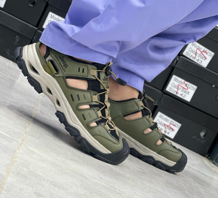 صندل آمریکایی جیپ جدیدترین صندل سایز ۴۰ تا ۴۵ فروش بصورت عمده و تک .Sandal jeep