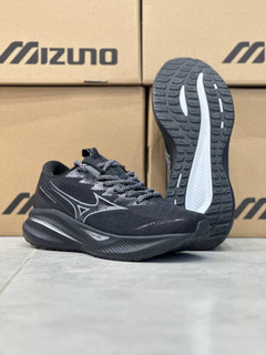 کتونی میزانو آسترو پلاس مسترکوالیتی /Mizuno Astro Plus/سایز ۴۰ الی ۴۵/فروش عمده و تک