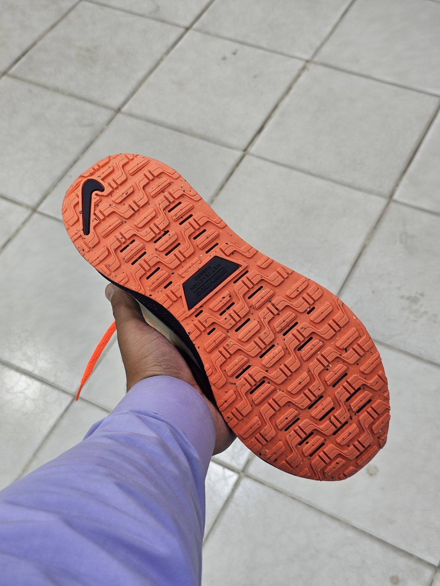 کتونی نایک اینفینیتی ران ۴ گورتکس / سایز ۴۰ الی ۴۵ /Nike React infinity Run 4 Gore_tex/ ساخت ویتنام/ضمانت کیفیت کالا/فروش تکی و عمده
