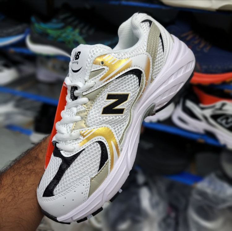 خرید کتونی نیوبالانس ۵۳۰/new balance 530/ست اسپرت مناسب پیاده رویی،دویدن ،رانینگ، اصل ویتنام سایز 37_۳۸_۳۹_۴۰همراه با جعبه بارکد دار فروش تکی و عمده ضمانت و کیفیت کالا