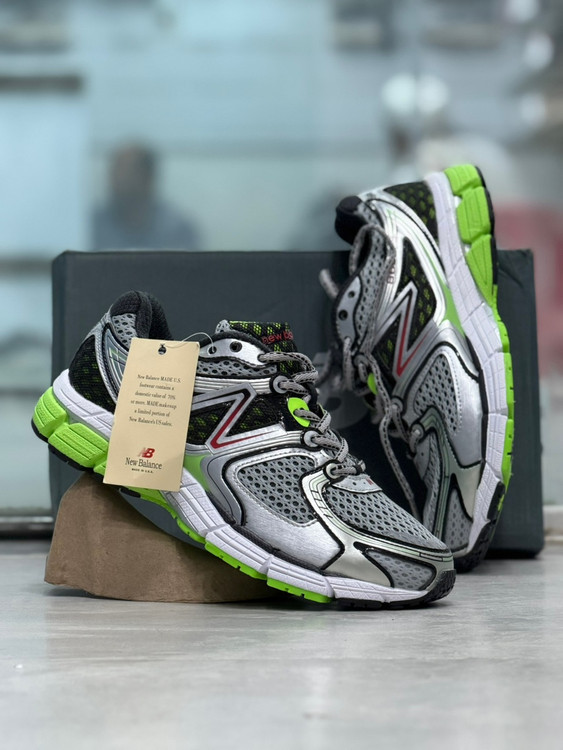 کتونی مسترکوالیتی نیوبالانس ۸۶۰/ساخت ویتنام/New Balance 860V3/سایز ۴۰الی ۴۵/فروش تکی و عمده/ضمانت و کیفیت کالا