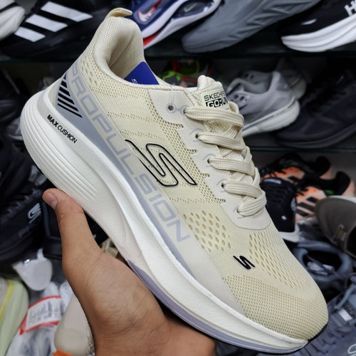 کتونی اسکیچرزمکس کویشن/Skechers max cushioning /سایز ۴۰الی ۴۵/ساخت ویتنام/فروش تکی و عمده/ضمانت و کیفیت کالا
