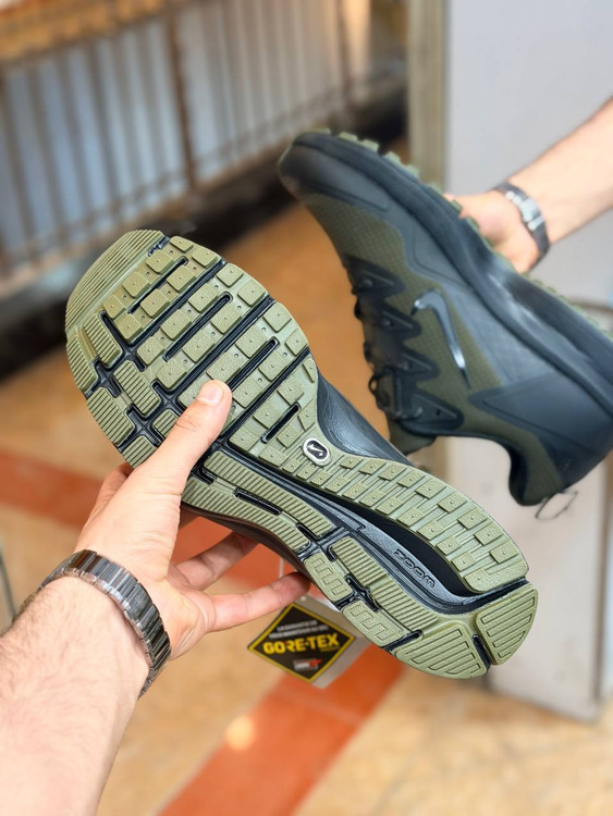 کتونی مسترکوالیتی نایک ایر گورتکس / سایز 40 الی 45 / Nike Air Zoom Gortex / مشکی سفید