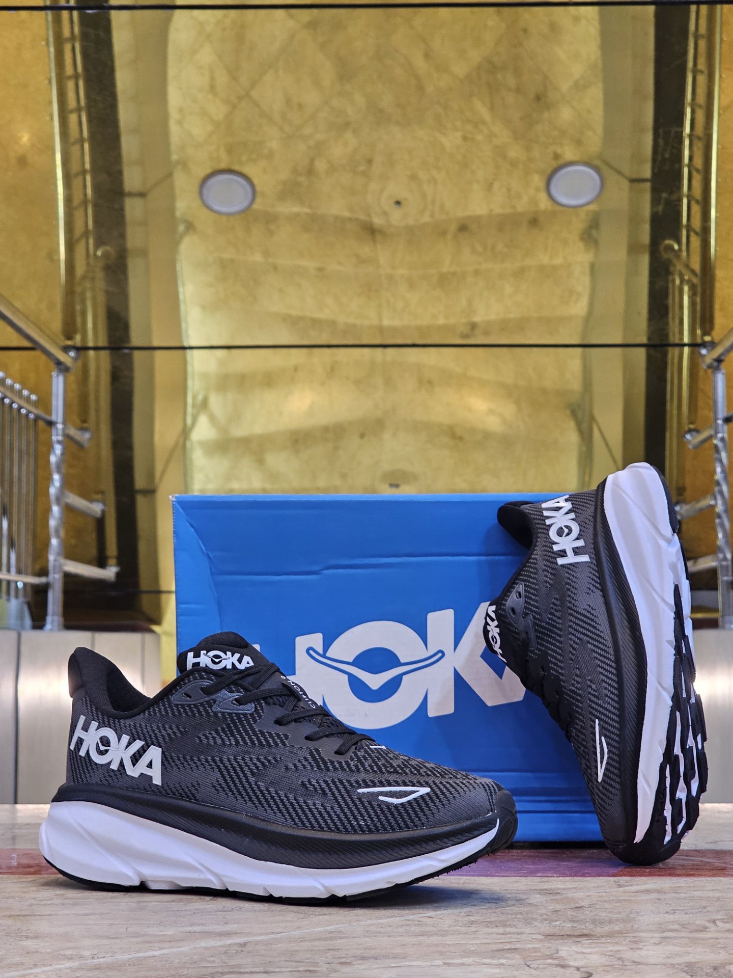 کتونی هوکاکلیفتون ۹Hoka Clifton 9 ساخت ویتنام وارداتی سایز ۴۰ تا ۴۵ hoka clifton 9