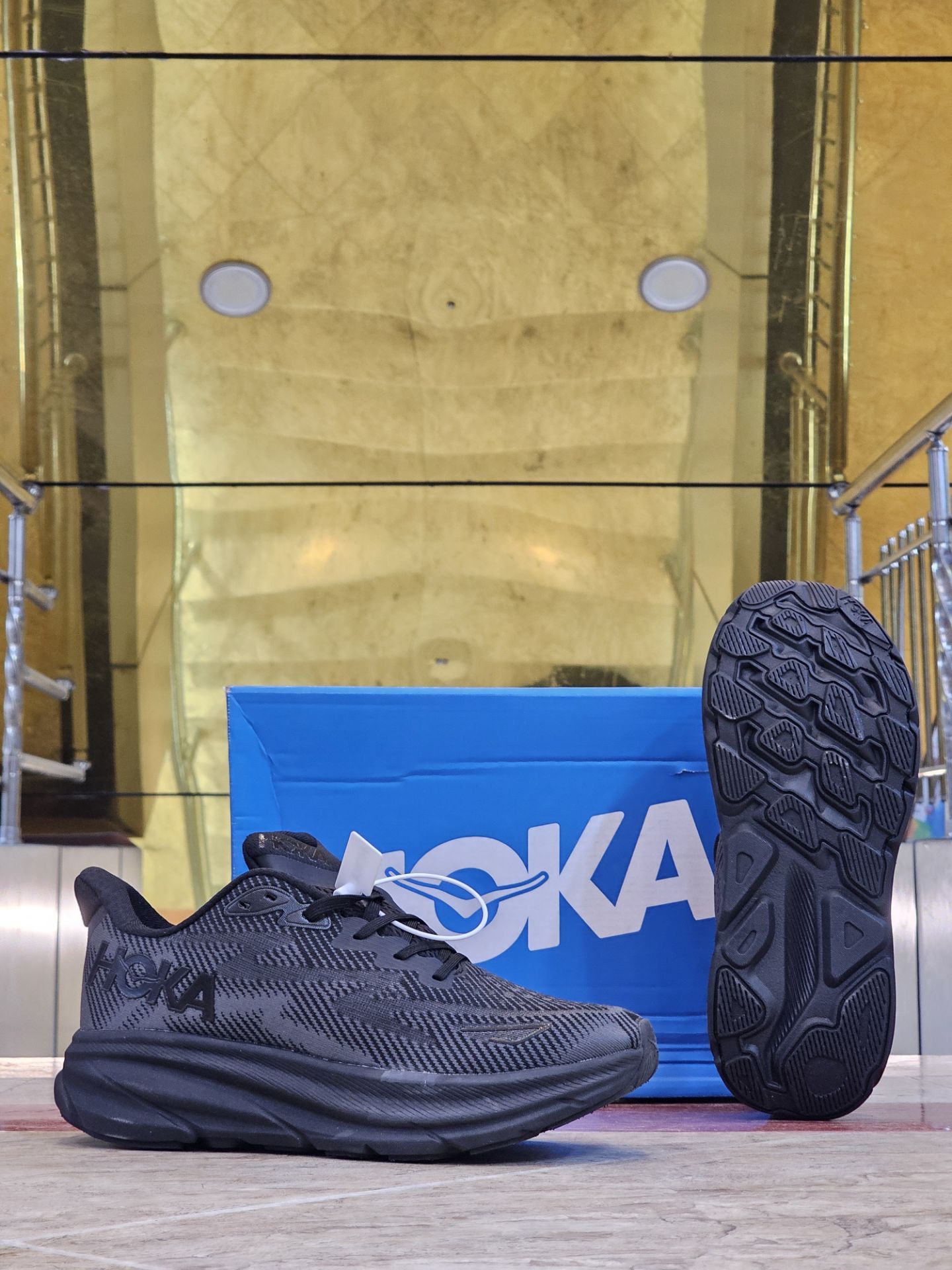 کتونی هوکاکلیفتون ۹Hoka Clifton 9 ساخت ویتنام وارداتی سایز ۴۰ تا ۴۵ hoka clifton 9