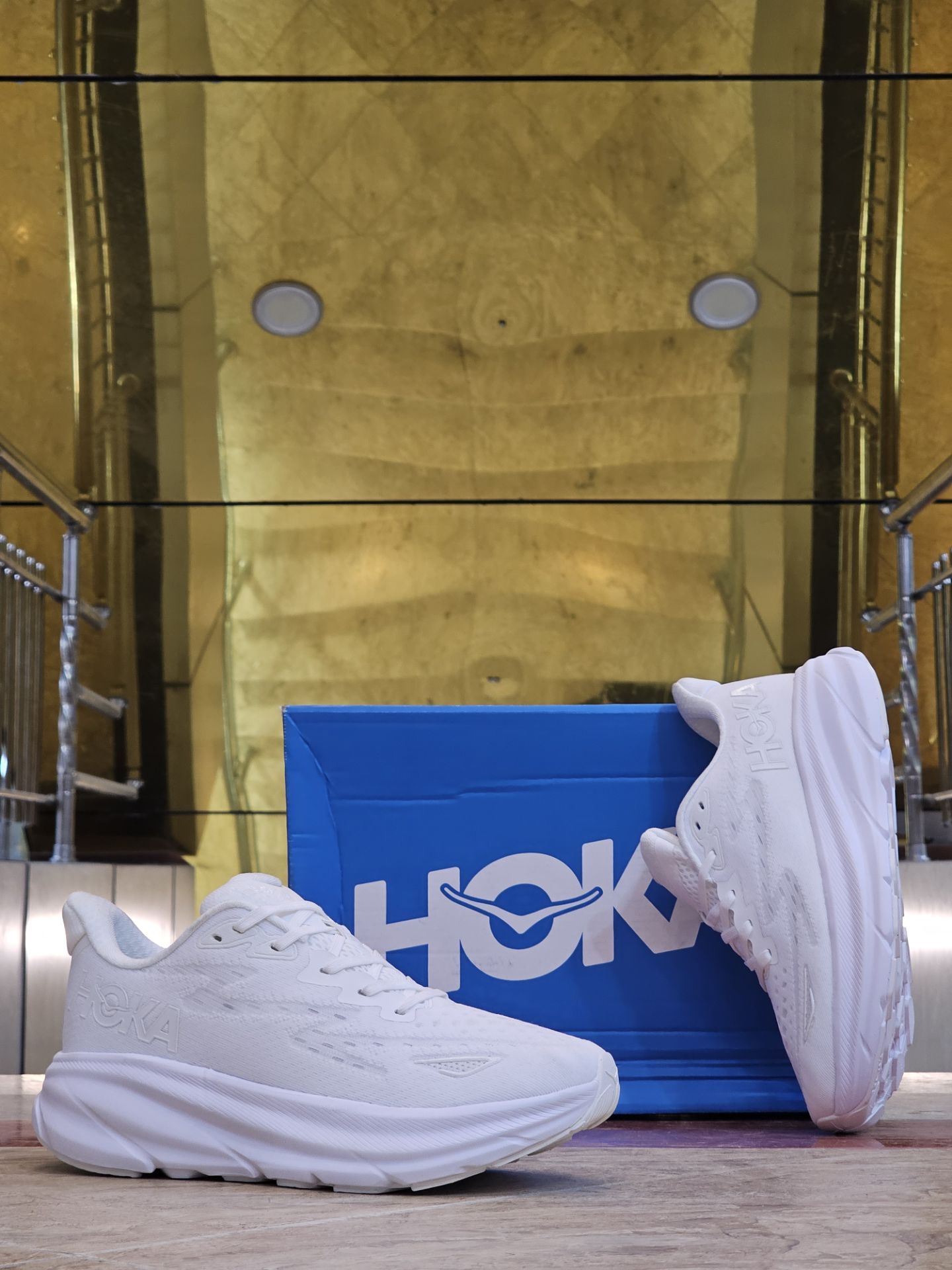 کتونی هوکاکلیفتون ۹Hoka Clifton 9 ساخت ویتنام وارداتی سایز ۴۰ تا ۴۵ hoka clifton 9