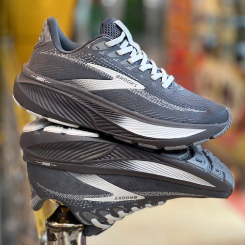 کتونی بروکس گاست ۱۷ / Brooks Ghost 1۷ / سایزبندی ۳۹ تا 45/ساخت ویتنام/ فروش تکی و عمده/ ضمانت کالا